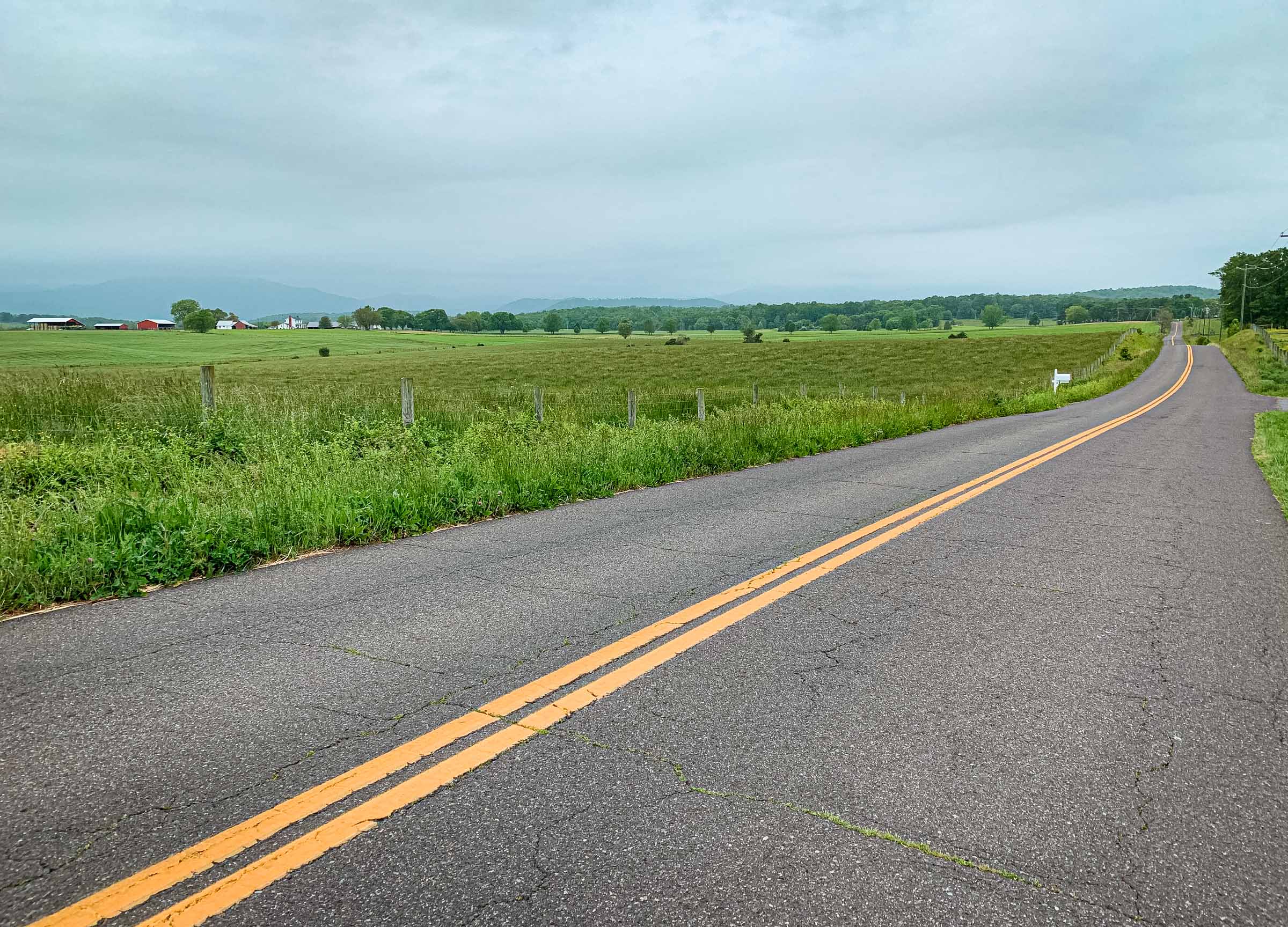 Beautiful Virginia countryside along Hebron Valley Road